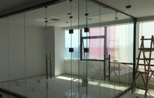 �ό����֘��b��