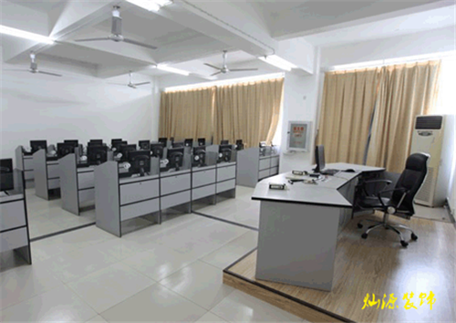 �ό�������Ӗ�C���b����X�҈DƬ