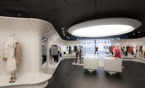 南寧市服裝店裝修實景圖 南寧市服裝店裝修實景圖